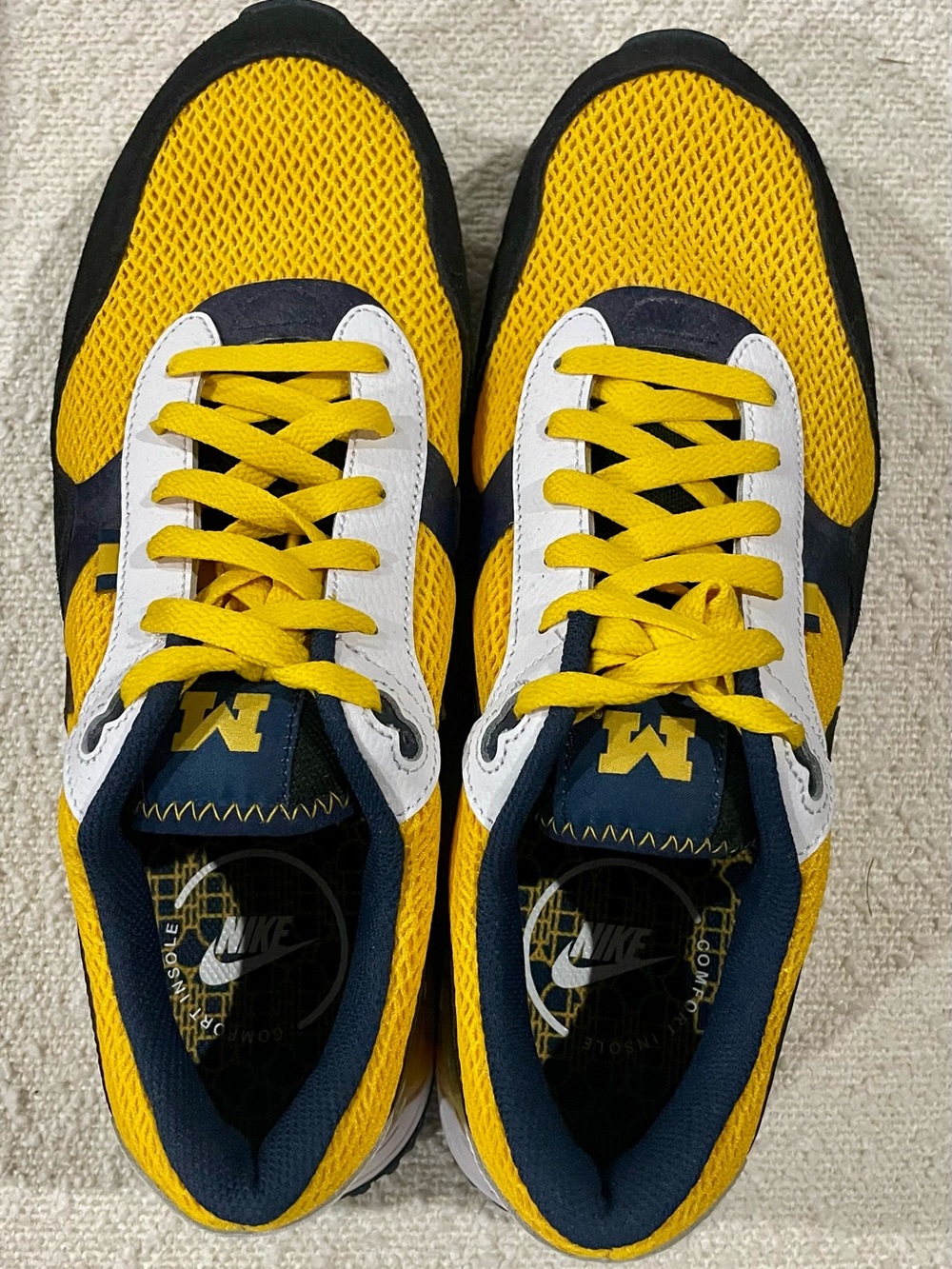 Nike Air Max Michigan Men’s 10.5 Yellow Navy White Low-Top Sneakers